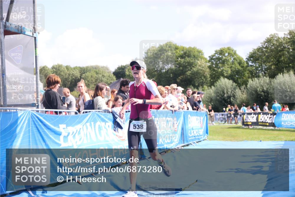 25.08.2024 - Elbe Triathlon Hamburg H.Heesch http://msf.ph/oto/6873280 25.08.2024 11:59:51 Ziel 538, 1523 meine-sportfotos.de