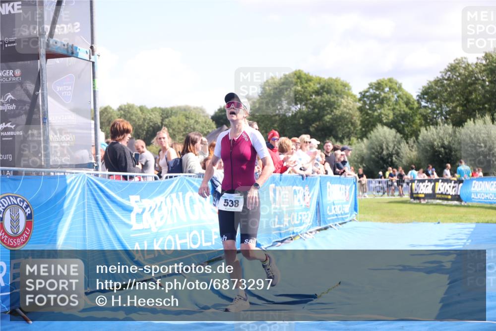 25.08.2024 - Elbe Triathlon Hamburg H.Heesch http://msf.ph/oto/6873297 25.08.2024 11:59:51 Ziel 538, 1523 meine-sportfotos.de