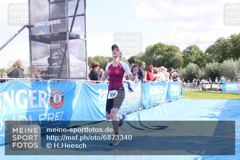 25.08.2024 - Elbe Triathlon Hamburg H.Heesch http://msf.ph/oto/6873340 25.08.2024 11:59:51 Ziel 538, 1523 meine-sportfotos.de