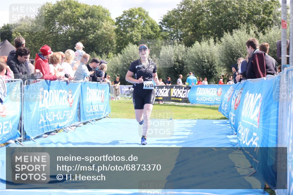 25.08.2024 - Elbe Triathlon Hamburg H.Heesch http://msf.ph/oto/6873370 25.08.2024 12:00:02 Ziel 1512 meine-sportfotos.de
