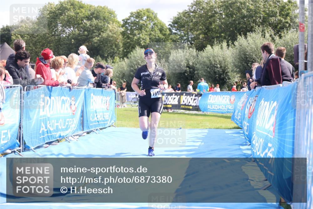 25.08.2024 - Elbe Triathlon Hamburg H.Heesch http://msf.ph/oto/6873380 25.08.2024 12:00:02 Ziel 1512 meine-sportfotos.de