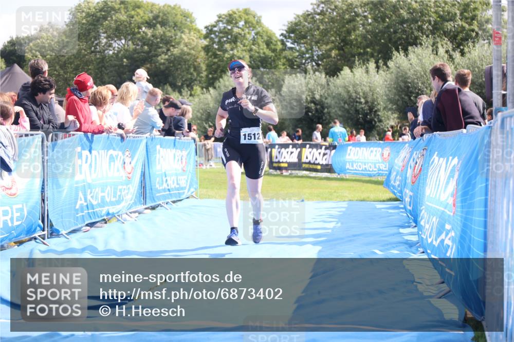 25.08.2024 - Elbe Triathlon Hamburg H.Heesch http://msf.ph/oto/6873402 25.08.2024 12:00:02 Ziel 1512 meine-sportfotos.de