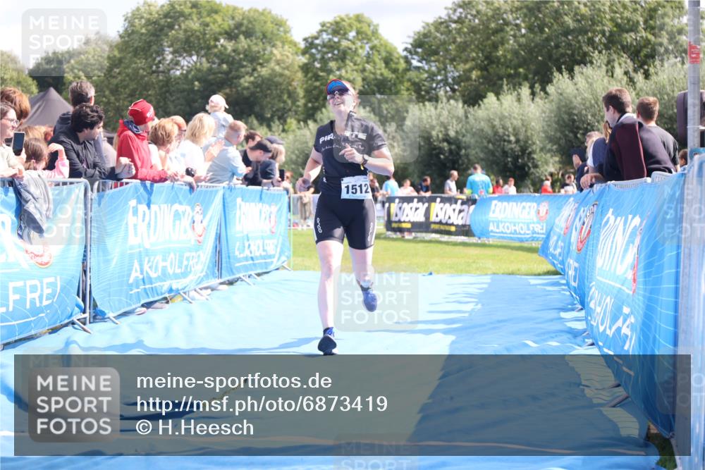 25.08.2024 - Elbe Triathlon Hamburg H.Heesch http://msf.ph/oto/6873419 25.08.2024 12:00:02 Ziel 1512 meine-sportfotos.de