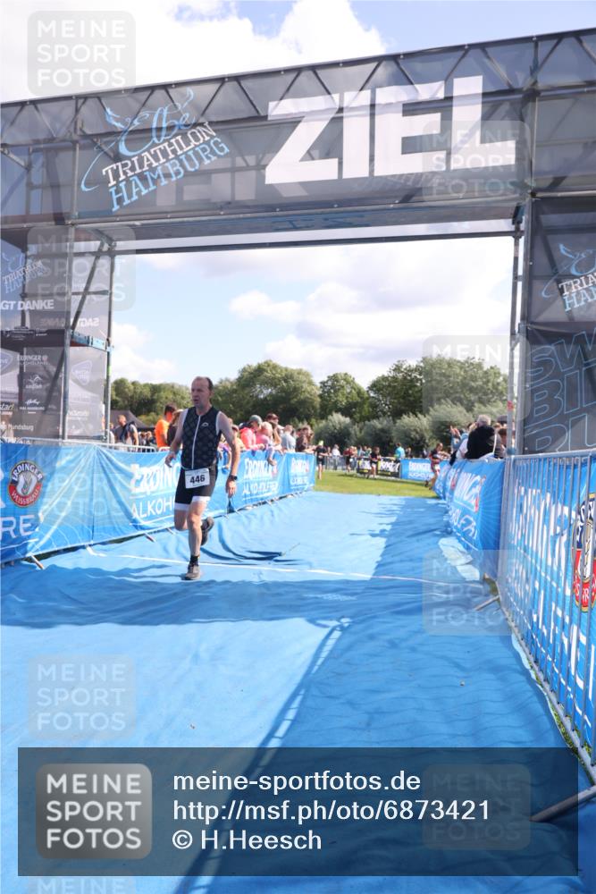 25.08.2024 - Elbe Triathlon Hamburg H.Heesch http://msf.ph/oto/6873421 25.08.2024 11:38:00 Ziel 135, 446, 1462 meine-sportfotos.de