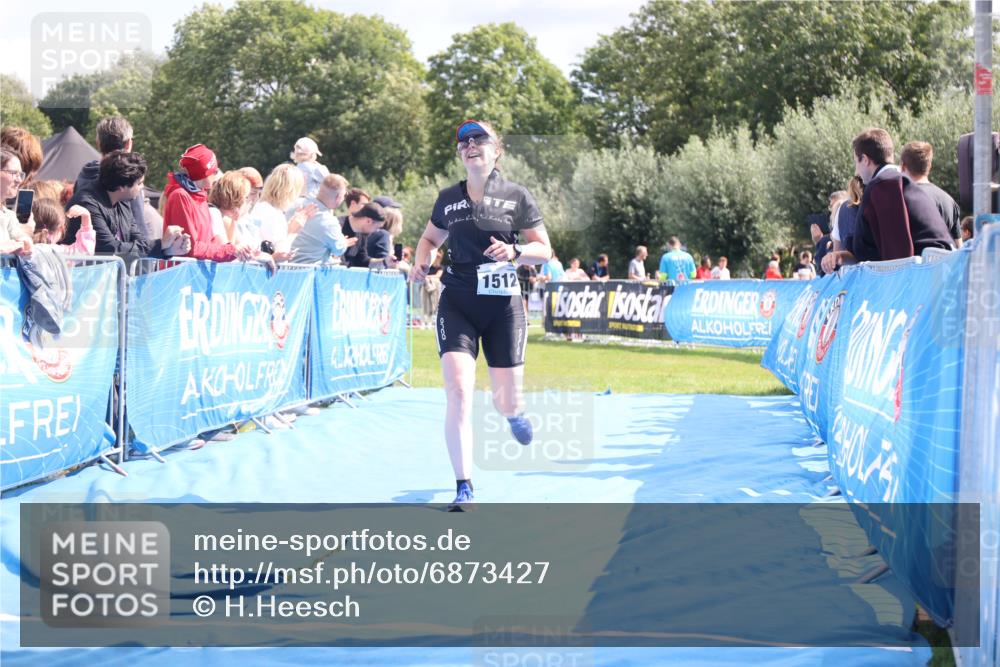 25.08.2024 - Elbe Triathlon Hamburg H.Heesch http://msf.ph/oto/6873427 25.08.2024 12:00:02 Ziel 1512 meine-sportfotos.de