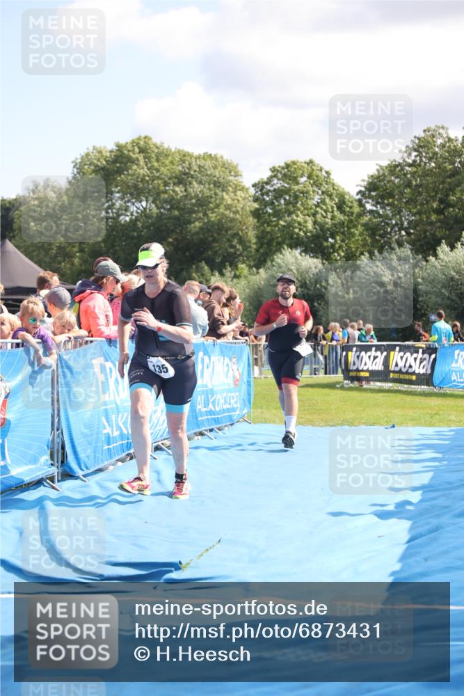 25.08.2024 - Elbe Triathlon Hamburg H.Heesch http://msf.ph/oto/6873431 25.08.2024 11:38:07 Ziel 135, 276, 446 meine-sportfotos.de