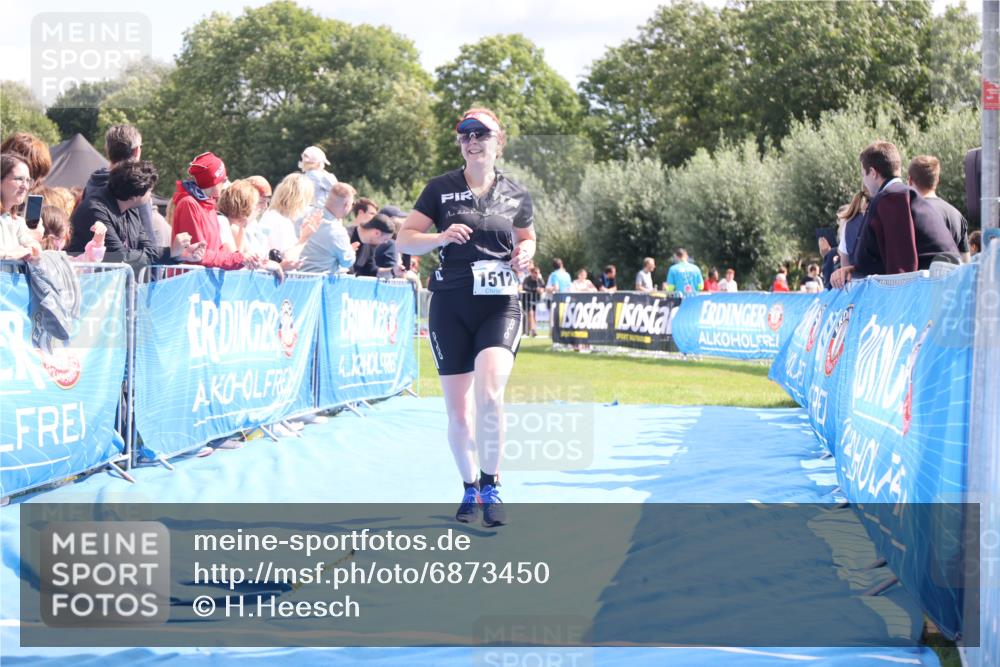 25.08.2024 - Elbe Triathlon Hamburg H.Heesch http://msf.ph/oto/6873450 25.08.2024 12:00:02 Ziel 1512 meine-sportfotos.de