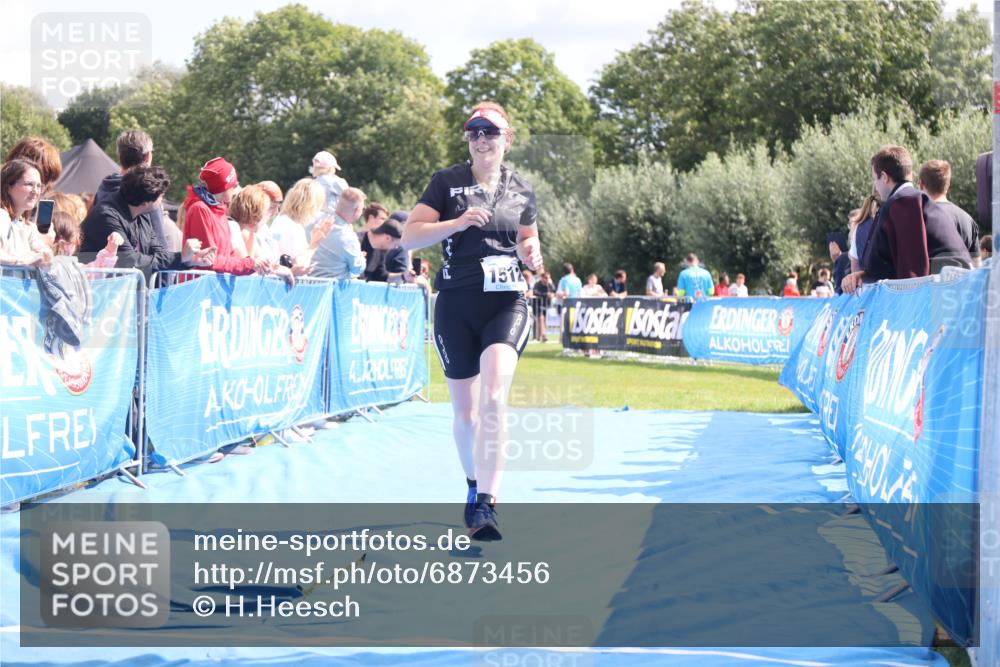 25.08.2024 - Elbe Triathlon Hamburg H.Heesch http://msf.ph/oto/6873456 25.08.2024 12:00:02 Ziel 1512 meine-sportfotos.de