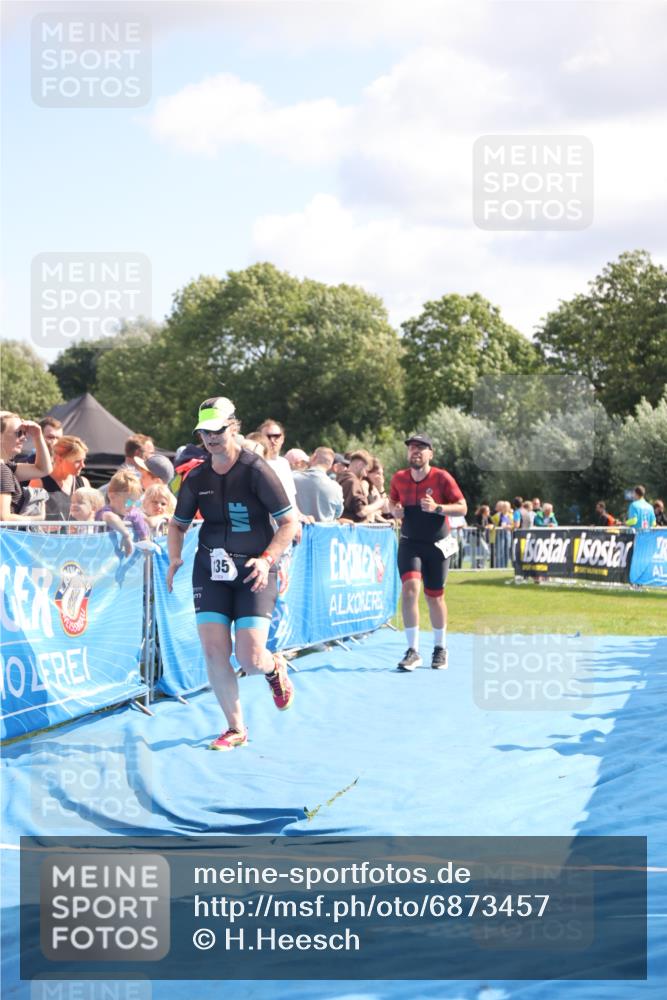 25.08.2024 - Elbe Triathlon Hamburg H.Heesch http://msf.ph/oto/6873457 25.08.2024 11:38:07 Ziel 135, 276, 446 meine-sportfotos.de