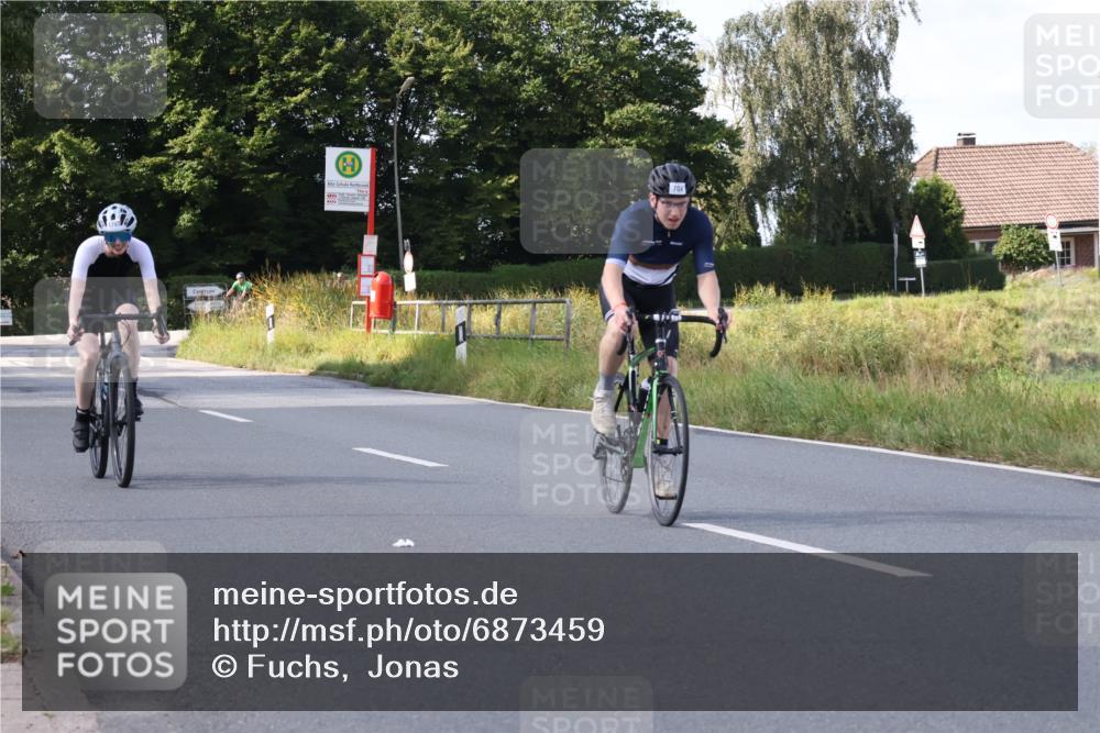 25.08.2024 - Elbe Triathlon Hamburg Fuchs,  Jonas http://msf.ph/oto/6873459 25.08.2024 11:21:30 Radfahren 704, 1703 meine-sportfotos.de