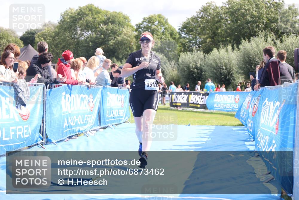 25.08.2024 - Elbe Triathlon Hamburg H.Heesch http://msf.ph/oto/6873462 25.08.2024 12:00:02 Ziel 1512 meine-sportfotos.de