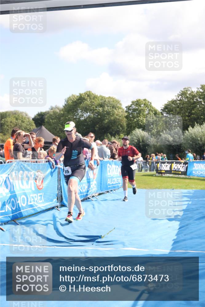 25.08.2024 - Elbe Triathlon Hamburg H.Heesch http://msf.ph/oto/6873473 25.08.2024 11:38:07 Ziel 135, 276, 446 meine-sportfotos.de