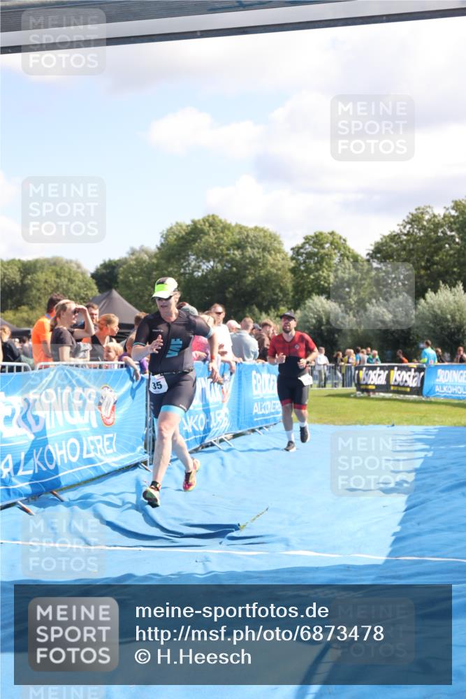 25.08.2024 - Elbe Triathlon Hamburg H.Heesch http://msf.ph/oto/6873478 25.08.2024 11:38:07 Ziel 135, 276, 446 meine-sportfotos.de