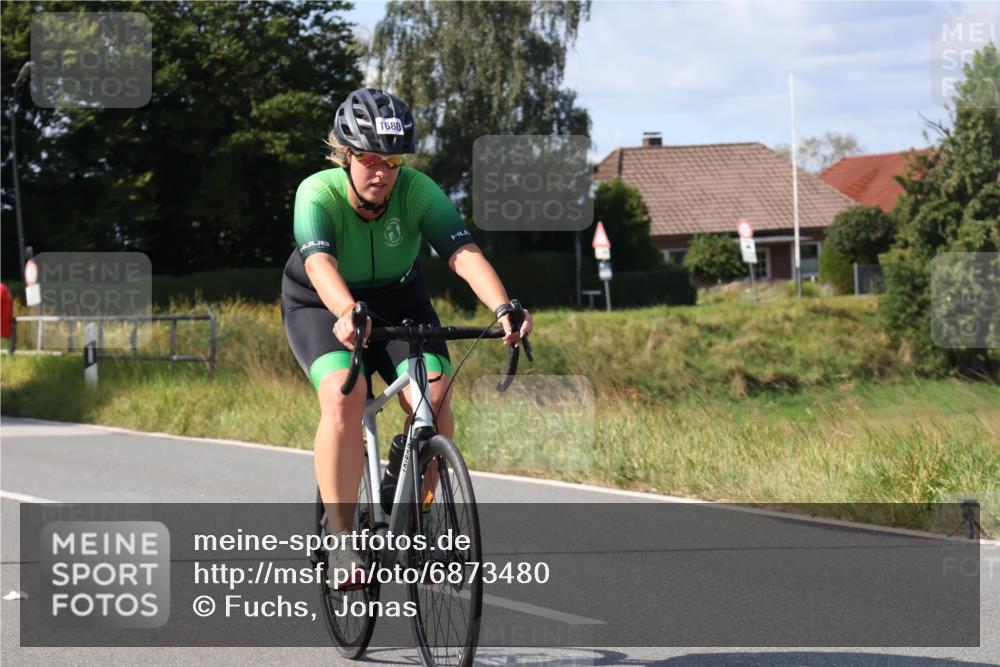25.08.2024 - Elbe Triathlon Hamburg Fuchs,  Jonas http://msf.ph/oto/6873480 25.08.2024 11:21:39 Radfahren 1680, 1677 meine-sportfotos.de
