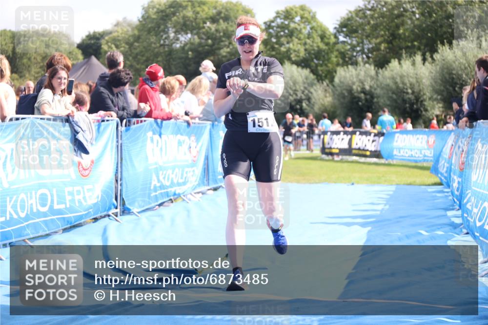 25.08.2024 - Elbe Triathlon Hamburg H.Heesch http://msf.ph/oto/6873485 25.08.2024 12:00:03 Ziel 1512 meine-sportfotos.de