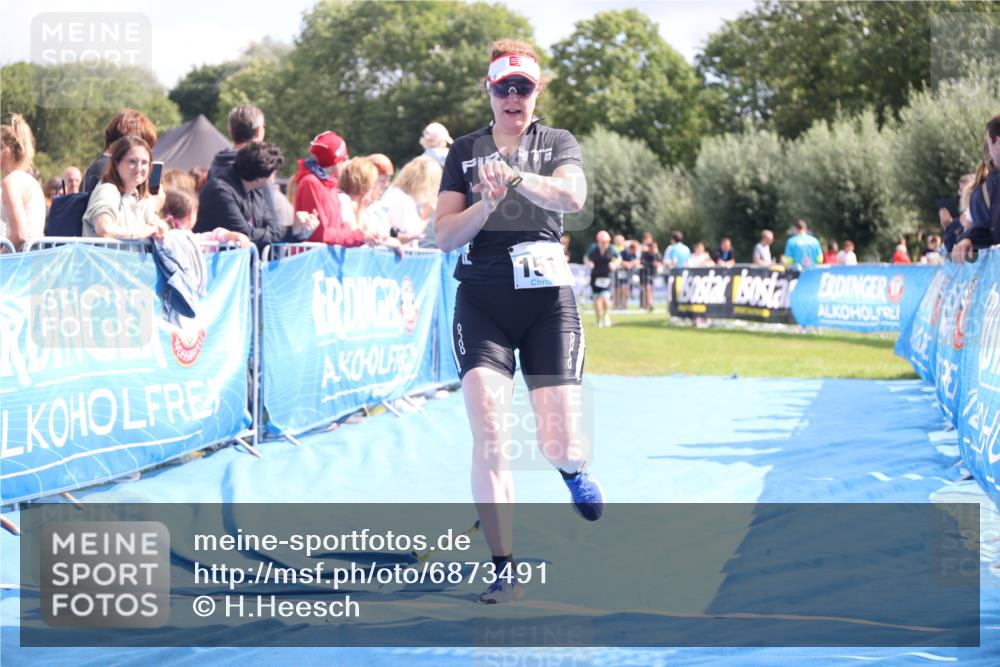 25.08.2024 - Elbe Triathlon Hamburg H.Heesch http://msf.ph/oto/6873491 25.08.2024 12:00:03 Ziel 1512 meine-sportfotos.de