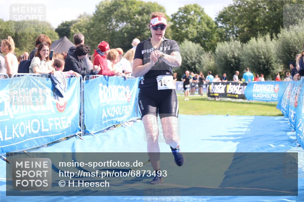 25.08.2024 - Elbe Triathlon Hamburg H.Heesch http://msf.ph/oto/6873493 25.08.2024 12:00:03 Ziel 1512 meine-sportfotos.de