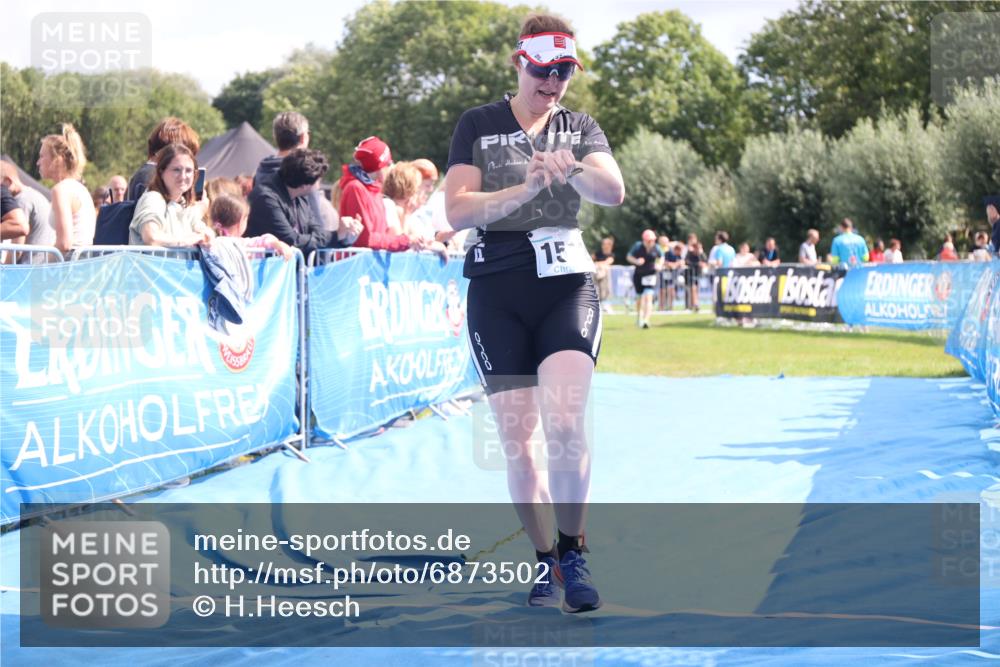 25.08.2024 - Elbe Triathlon Hamburg H.Heesch http://msf.ph/oto/6873502 25.08.2024 12:00:03 Ziel 1512 meine-sportfotos.de
