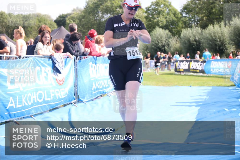 25.08.2024 - Elbe Triathlon Hamburg H.Heesch http://msf.ph/oto/6873509 25.08.2024 12:00:03 Ziel 1512 meine-sportfotos.de