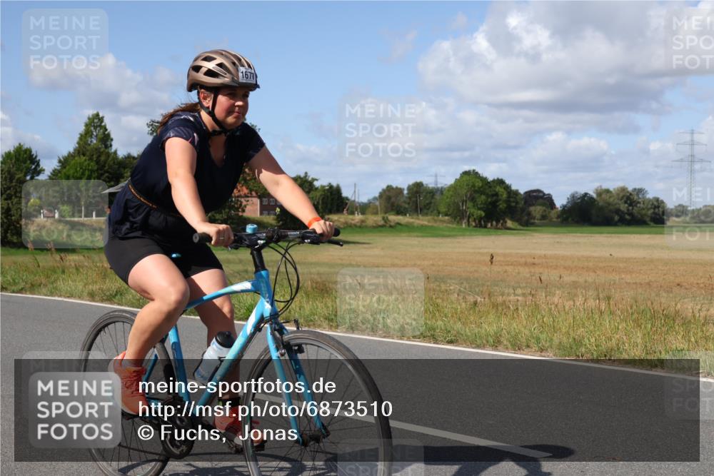 25.08.2024 - Elbe Triathlon Hamburg Fuchs,  Jonas http://msf.ph/oto/6873510 25.08.2024 11:21:42 Radfahren 1680, 1677 meine-sportfotos.de