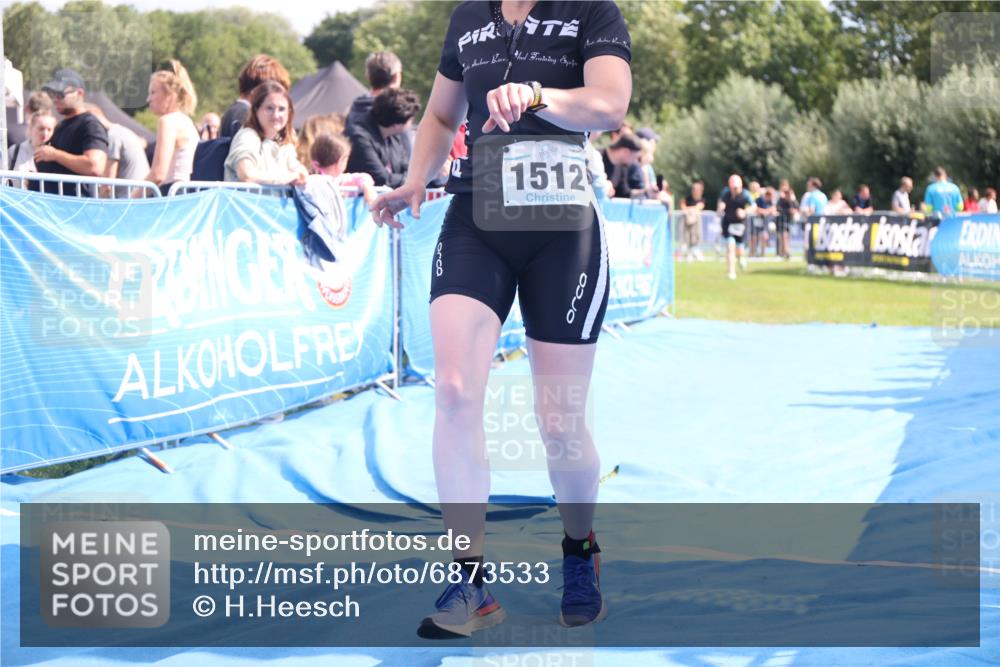 25.08.2024 - Elbe Triathlon Hamburg H.Heesch http://msf.ph/oto/6873533 25.08.2024 12:00:03 Ziel 1512 meine-sportfotos.de