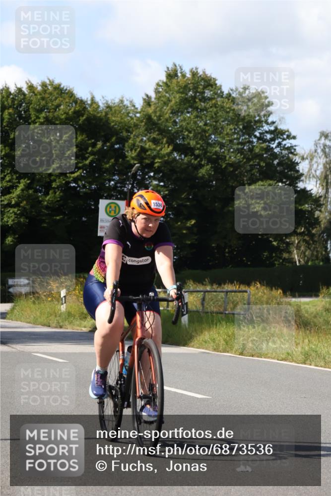 25.08.2024 - Elbe Triathlon Hamburg Fuchs,  Jonas http://msf.ph/oto/6873536 25.08.2024 11:22:10 Radfahren 1534 meine-sportfotos.de