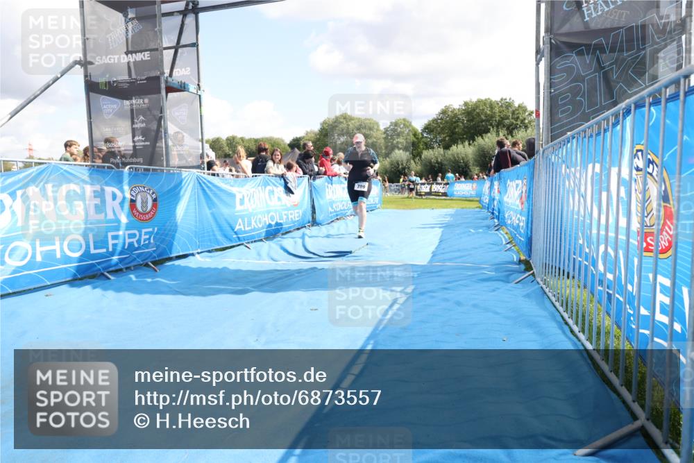 25.08.2024 - Elbe Triathlon Hamburg H.Heesch http://msf.ph/oto/6873557 25.08.2024 12:00:10 Ziel 789, 1512, 1573 meine-sportfotos.de