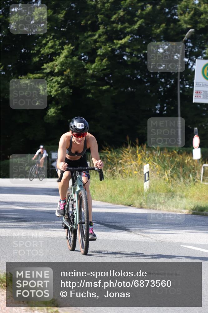 25.08.2024 - Elbe Triathlon Hamburg Fuchs,  Jonas http://msf.ph/oto/6873560 25.08.2024 11:22:27 Radfahren 1640, 1601 meine-sportfotos.de
