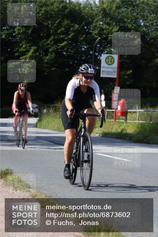 25.08.2024 - Elbe Triathlon Hamburg Fuchs,  Jonas http://msf.ph/oto/6873602 25.08.2024 11:22:35 Radfahren 1601, 1667, 1696, 1679, 1612 meine-sportfotos.de