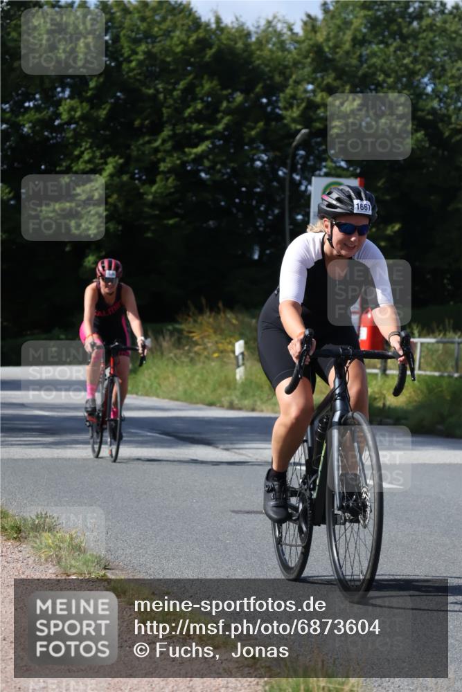 25.08.2024 - Elbe Triathlon Hamburg Fuchs,  Jonas http://msf.ph/oto/6873604 25.08.2024 11:22:35 Radfahren 1601, 1667, 1696, 1679, 1612 meine-sportfotos.de