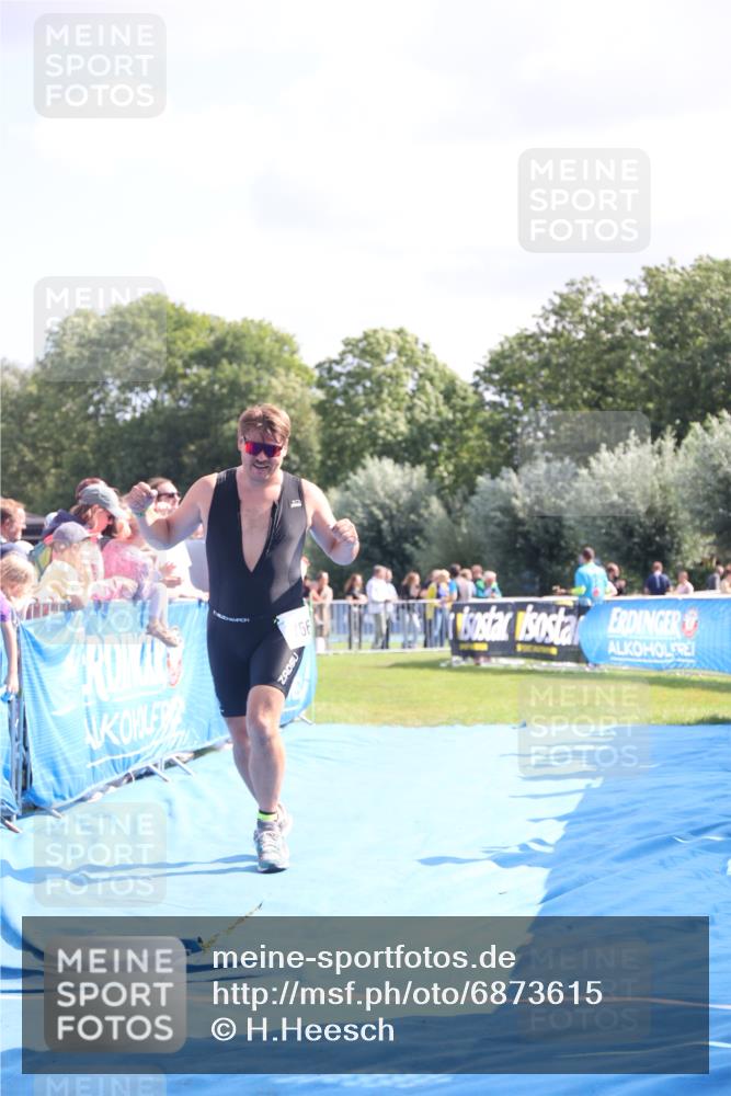 25.08.2024 - Elbe Triathlon Hamburg H.Heesch http://msf.ph/oto/6873615 25.08.2024 11:38:17 Ziel 276, 756 meine-sportfotos.de