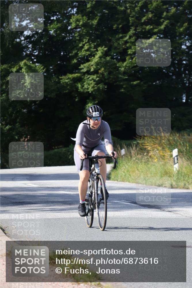 25.08.2024 - Elbe Triathlon Hamburg Fuchs,  Jonas http://msf.ph/oto/6873616 25.08.2024 11:22:37 Radfahren 1601, 1667, 1696, 1679, 1612 meine-sportfotos.de