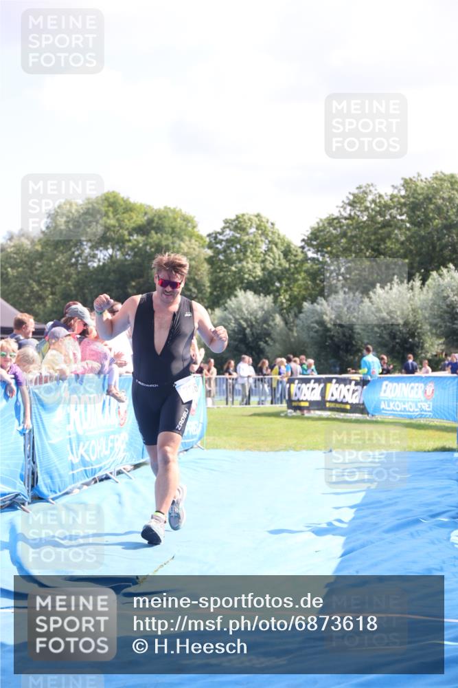 25.08.2024 - Elbe Triathlon Hamburg H.Heesch http://msf.ph/oto/6873618 25.08.2024 11:38:17 Ziel 276, 756 meine-sportfotos.de