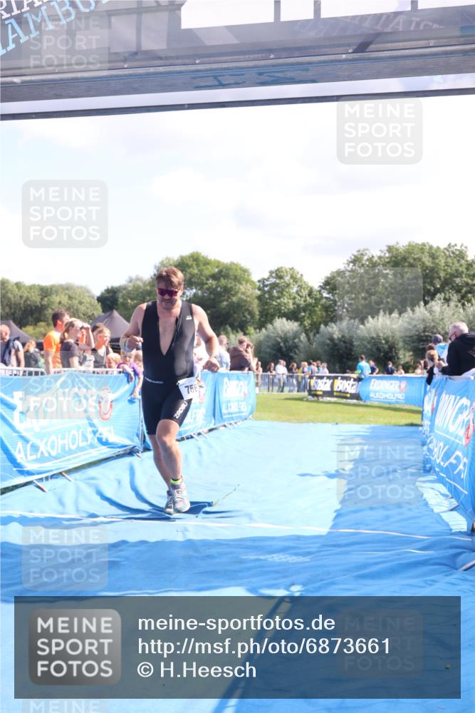 25.08.2024 - Elbe Triathlon Hamburg H.Heesch http://msf.ph/oto/6873661 25.08.2024 11:38:18 Ziel 224, 562, 756 meine-sportfotos.de