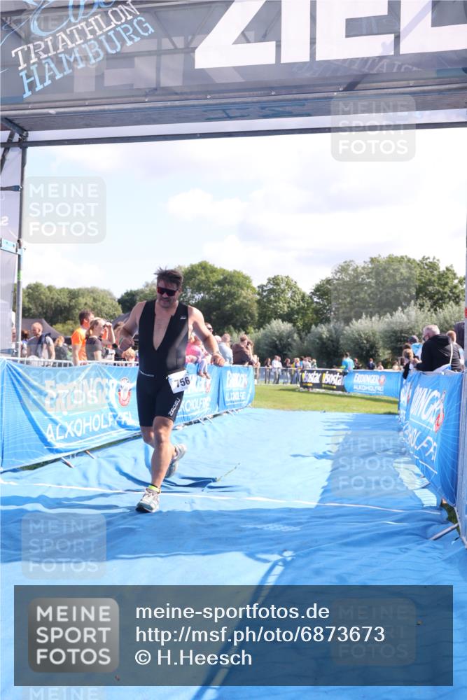 25.08.2024 - Elbe Triathlon Hamburg H.Heesch http://msf.ph/oto/6873673 25.08.2024 11:38:18 Ziel 224, 562, 756 meine-sportfotos.de