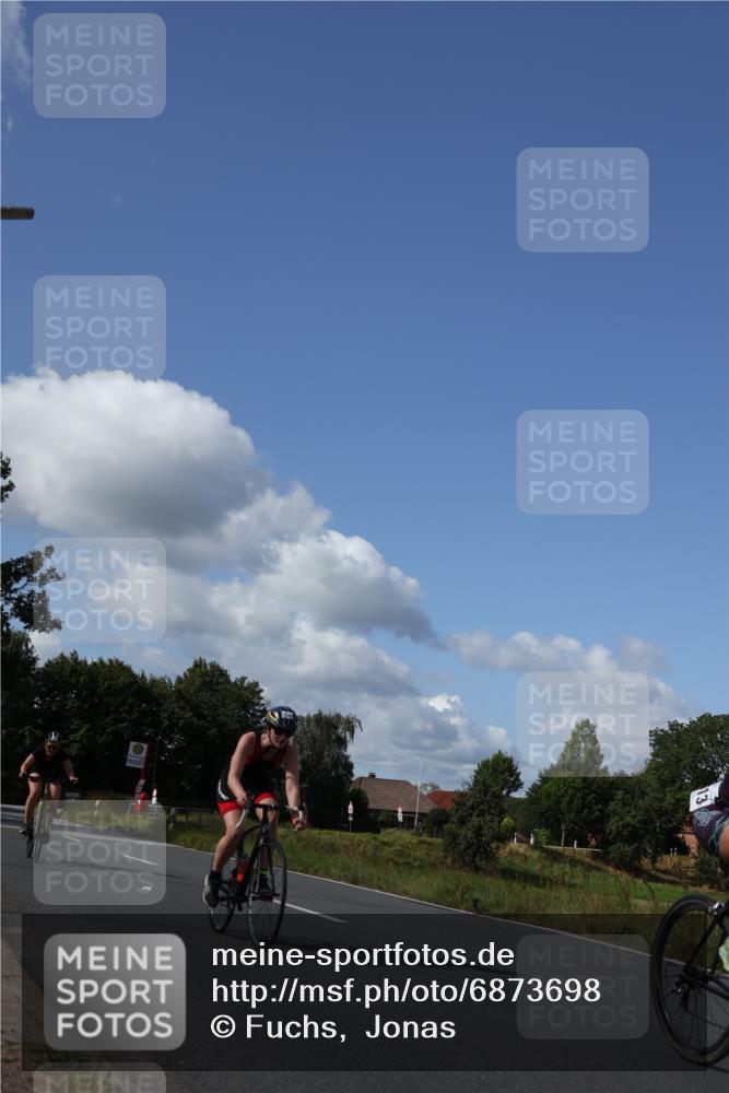 25.08.2024 - Elbe Triathlon Hamburg Fuchs,  Jonas http://msf.ph/oto/6873698 25.08.2024 11:23:13 Radfahren 1662, 1613, 1688, 1636 meine-sportfotos.de