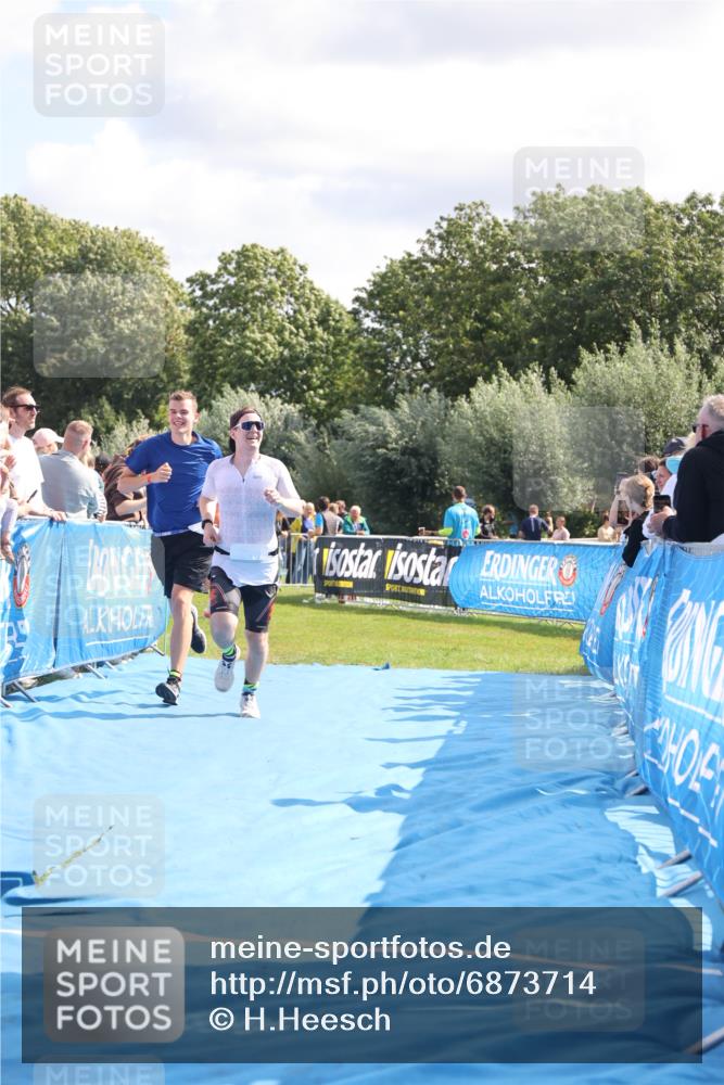 25.08.2024 - Elbe Triathlon Hamburg H.Heesch http://msf.ph/oto/6873714 25.08.2024 11:38:24 Ziel 224, 562, 650, 756 meine-sportfotos.de