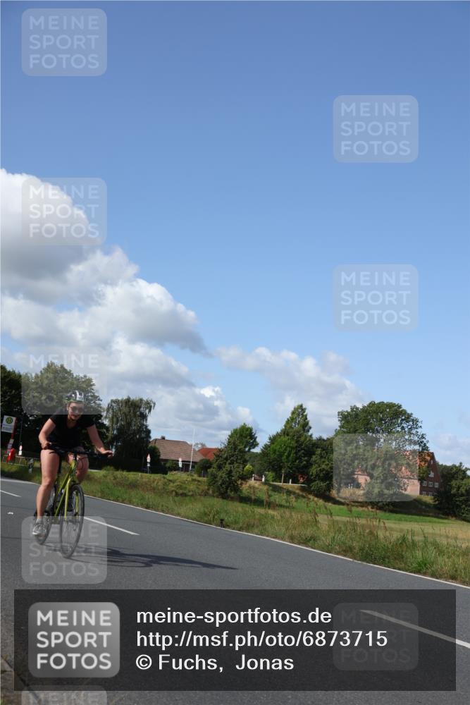 25.08.2024 - Elbe Triathlon Hamburg Fuchs,  Jonas http://msf.ph/oto/6873715 25.08.2024 11:23:14 Radfahren 1662, 1613, 1688, 1636 meine-sportfotos.de