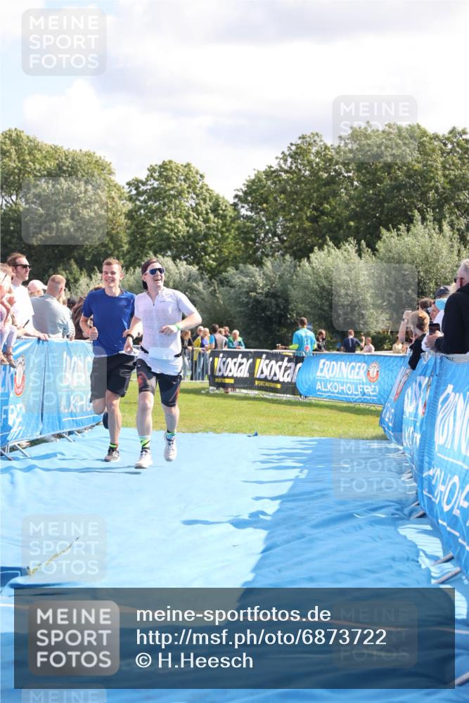 25.08.2024 - Elbe Triathlon Hamburg H.Heesch http://msf.ph/oto/6873722 25.08.2024 11:38:24 Ziel 224, 562, 650, 756 meine-sportfotos.de