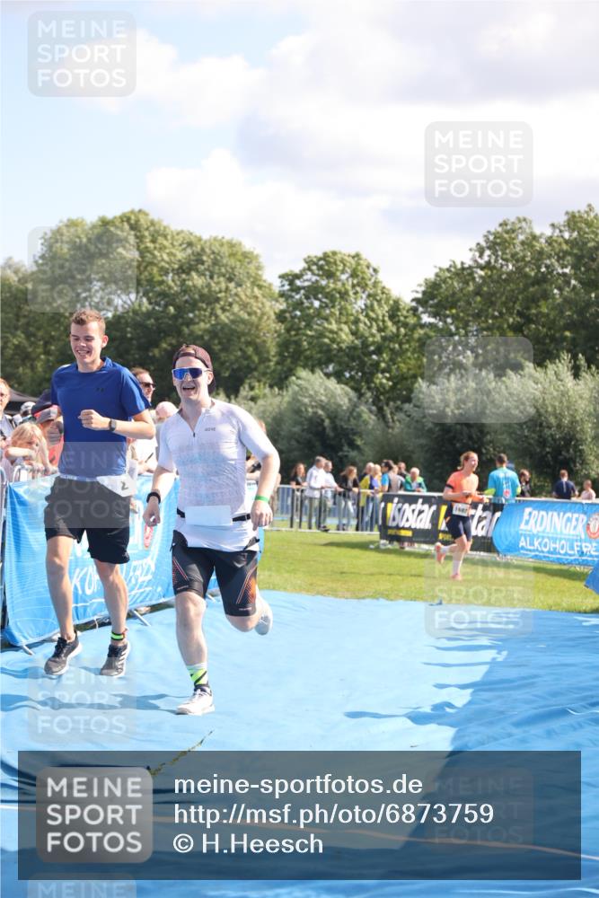 25.08.2024 - Elbe Triathlon Hamburg H.Heesch http://msf.ph/oto/6873759 25.08.2024 11:38:25 Ziel 224, 562, 650, 756 meine-sportfotos.de
