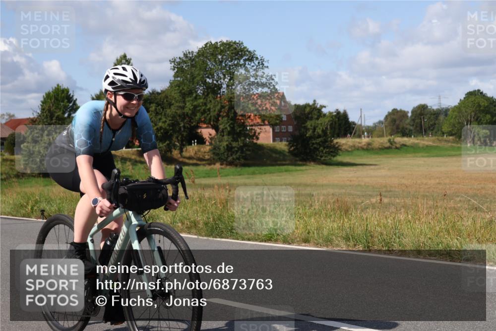25.08.2024 - Elbe Triathlon Hamburg Fuchs,  Jonas http://msf.ph/oto/6873763 25.08.2024 11:23:33 Radfahren 1691, 1614 meine-sportfotos.de