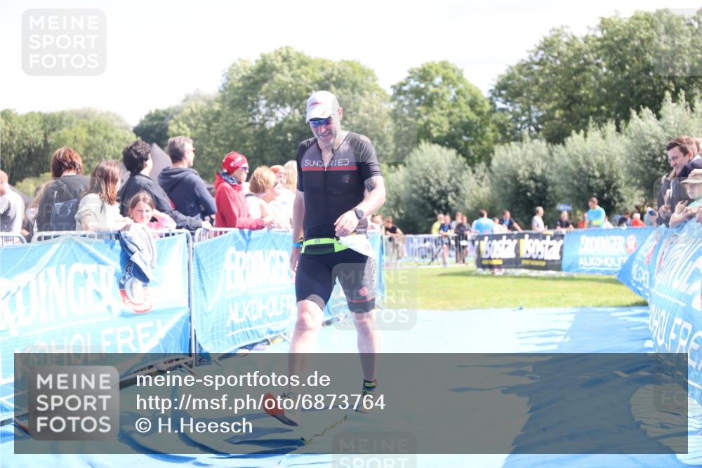 25.08.2024 - Elbe Triathlon Hamburg H.Heesch http://msf.ph/oto/6873764 25.08.2024 12:00:35 Ziel 1450 meine-sportfotos.de