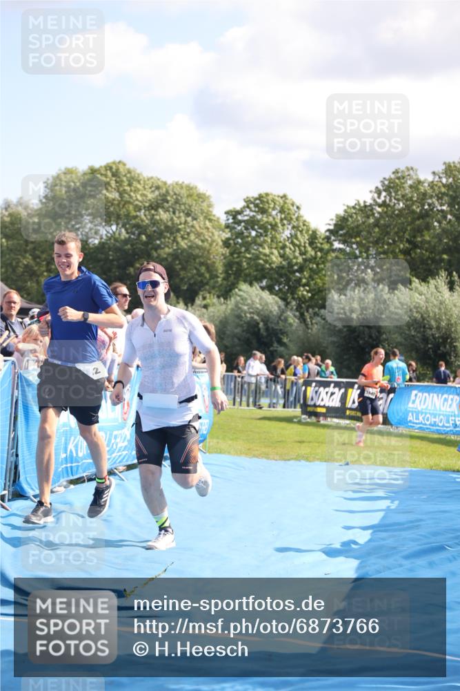 25.08.2024 - Elbe Triathlon Hamburg H.Heesch http://msf.ph/oto/6873766 25.08.2024 11:38:25 Ziel 224, 562, 650, 756 meine-sportfotos.de