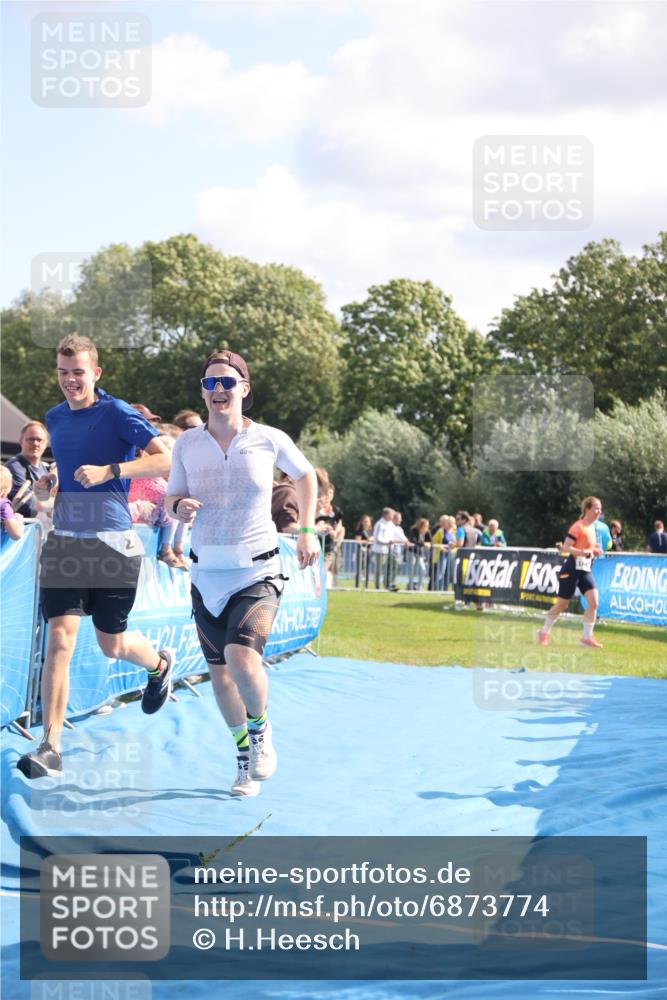 25.08.2024 - Elbe Triathlon Hamburg H.Heesch http://msf.ph/oto/6873774 25.08.2024 11:38:25 Ziel 224, 562, 650, 756 meine-sportfotos.de