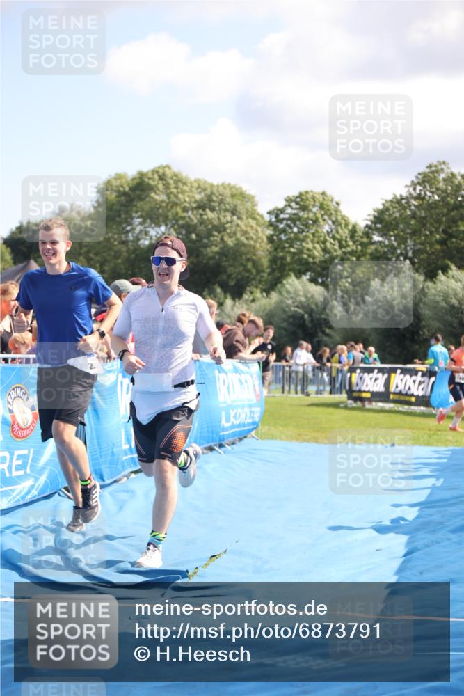 25.08.2024 - Elbe Triathlon Hamburg H.Heesch http://msf.ph/oto/6873791 25.08.2024 11:38:26 Ziel 224, 562, 650 meine-sportfotos.de