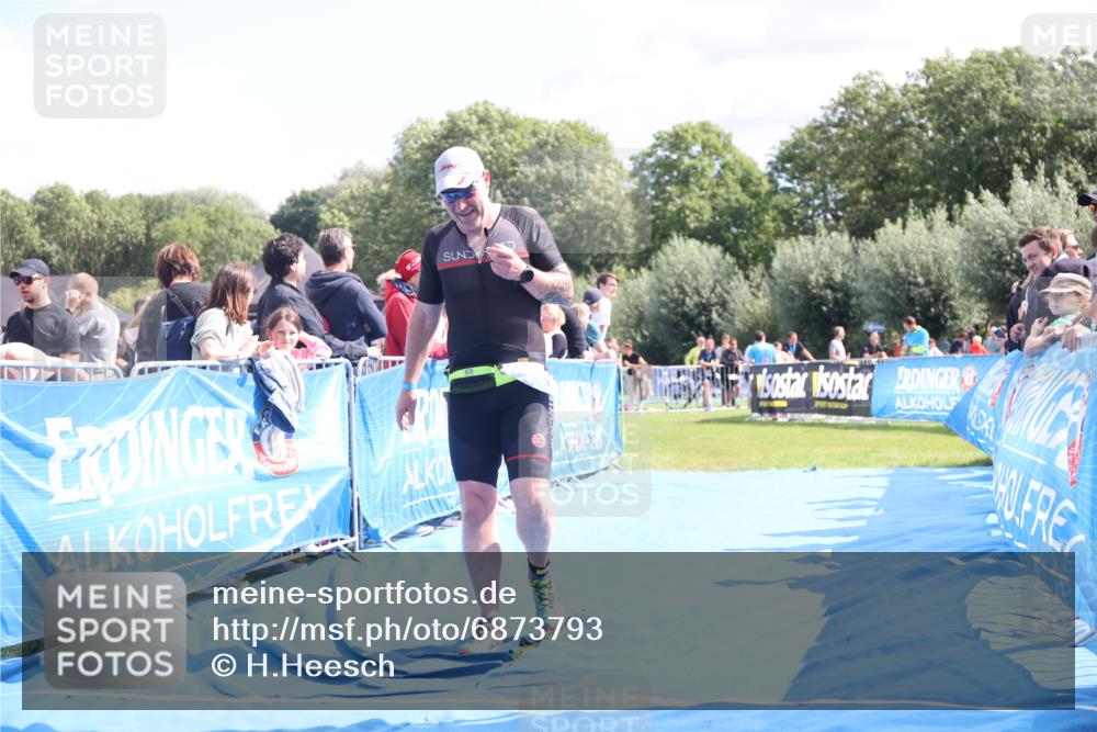 25.08.2024 - Elbe Triathlon Hamburg H.Heesch http://msf.ph/oto/6873793 25.08.2024 12:00:35 Ziel 1450 meine-sportfotos.de