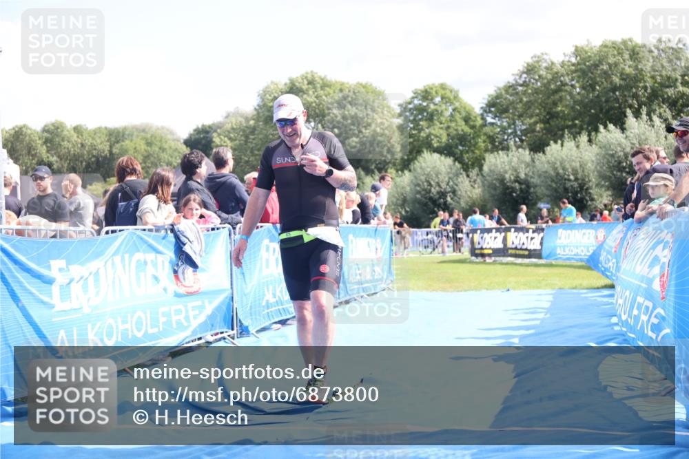 25.08.2024 - Elbe Triathlon Hamburg H.Heesch http://msf.ph/oto/6873800 25.08.2024 12:00:35 Ziel 1450 meine-sportfotos.de