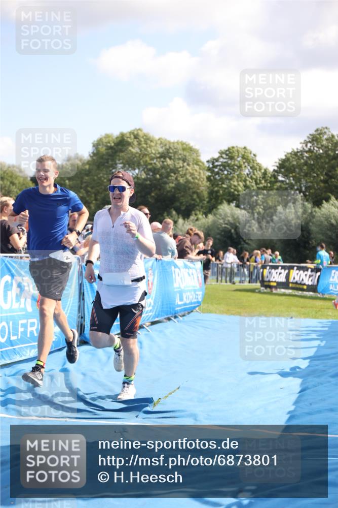25.08.2024 - Elbe Triathlon Hamburg H.Heesch http://msf.ph/oto/6873801 25.08.2024 11:38:26 Ziel 224, 562, 650 meine-sportfotos.de