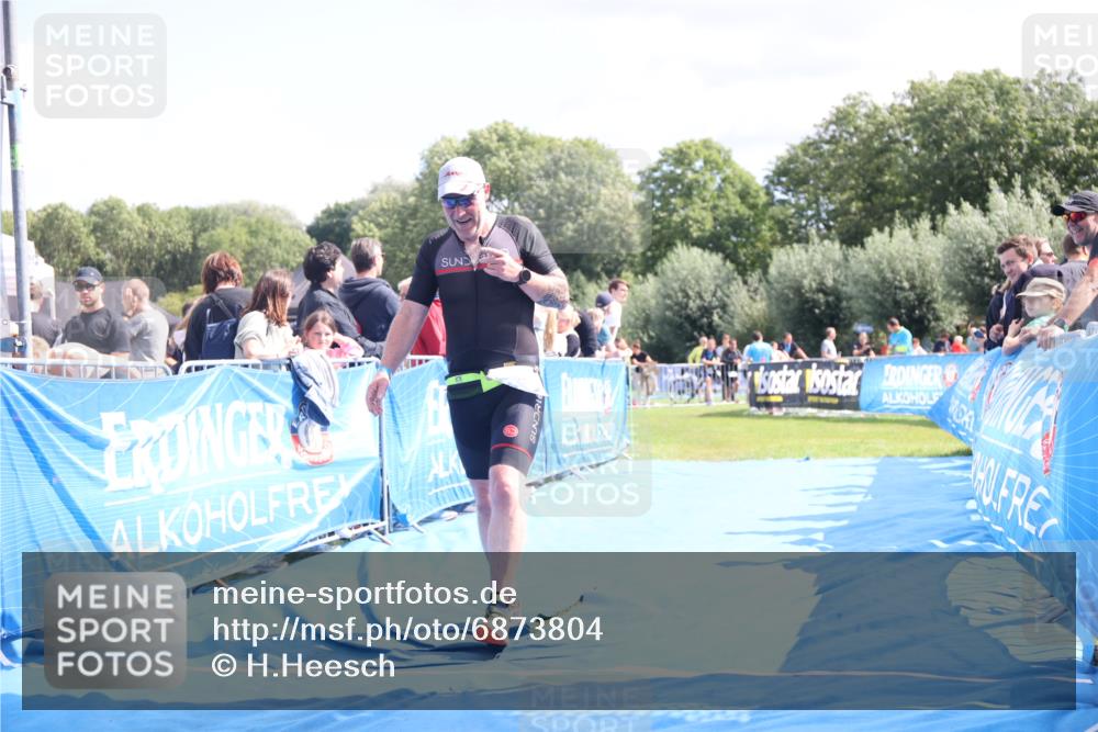 25.08.2024 - Elbe Triathlon Hamburg H.Heesch http://msf.ph/oto/6873804 25.08.2024 12:00:35 Ziel 1450 meine-sportfotos.de