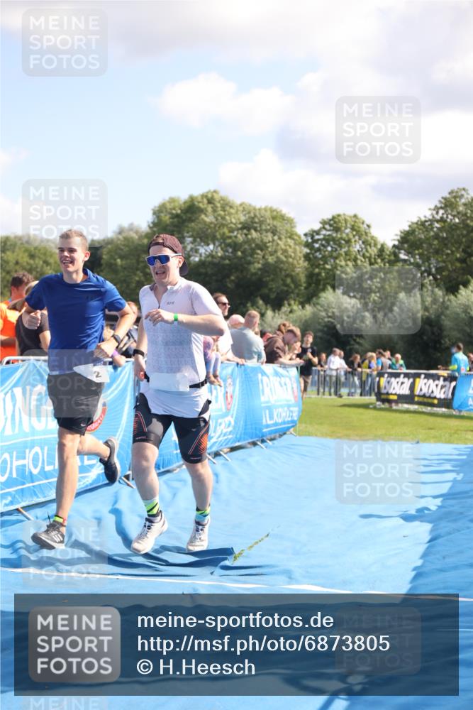 25.08.2024 - Elbe Triathlon Hamburg H.Heesch http://msf.ph/oto/6873805 25.08.2024 11:38:26 Ziel 224, 562, 650 meine-sportfotos.de